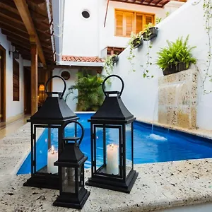 casa-macia-with-pool-in-old-city-guest-house.cartagena-hotels.org/